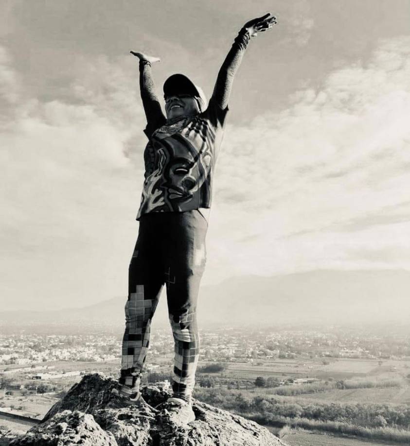 Esa acción del juez molestó a la familia y amigos de la deportista, muy querida por la comunidad de atletas en la región, ya que hasta el momento las autoridades no han detenido al responsable de los perros.