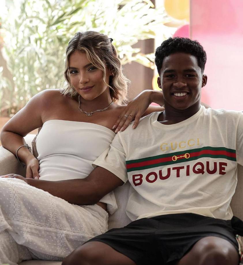 En verano se hicieron virales por un sorprendente contrato de pareja que tenían firmado antes incluso de casarse.