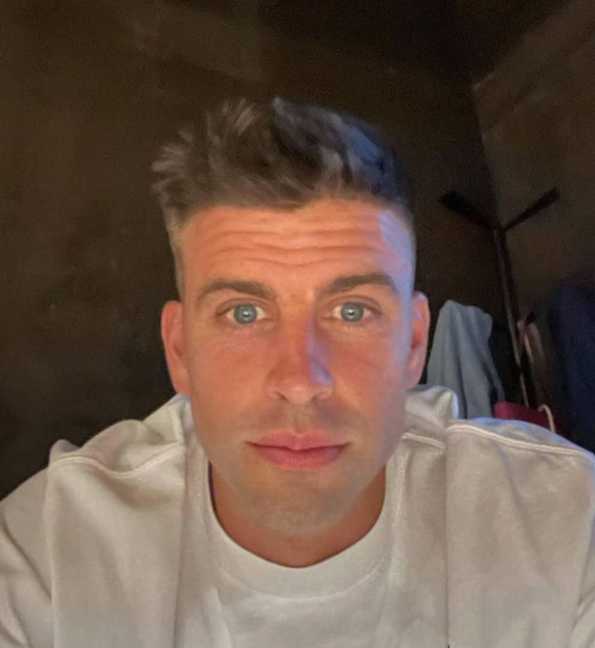 Según la revista Cuore, la mujer con la que Piqué le fue infiel a Shakira está estudiando y trabaja como azafata de eventos.