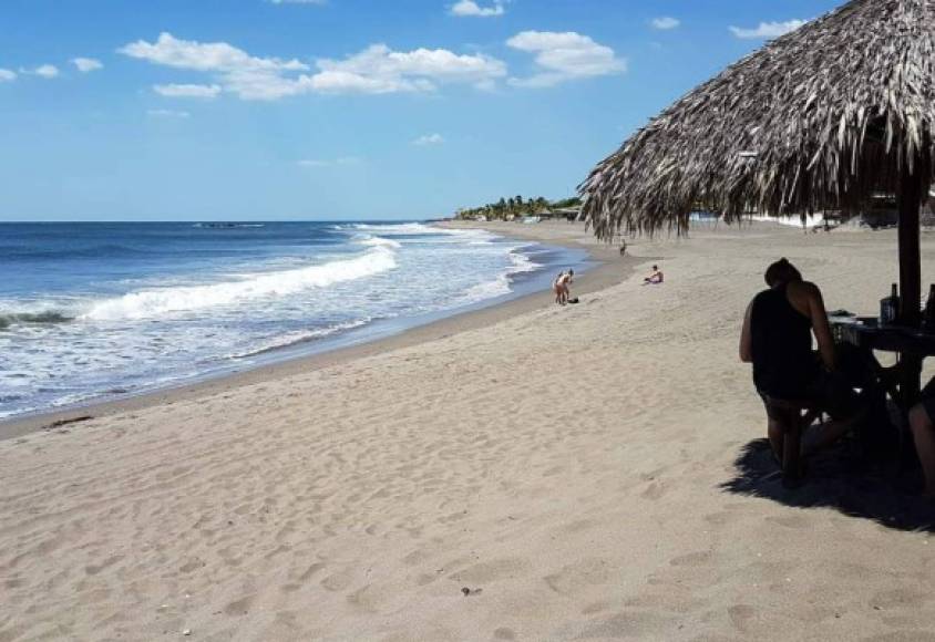 Playa Las Peñitas en León se ha convertido en uno de los centros turísticos más importante de Nicaragua. Ocupa la última posición de las 10 playas más populares de América Central, según Tripadvisor.