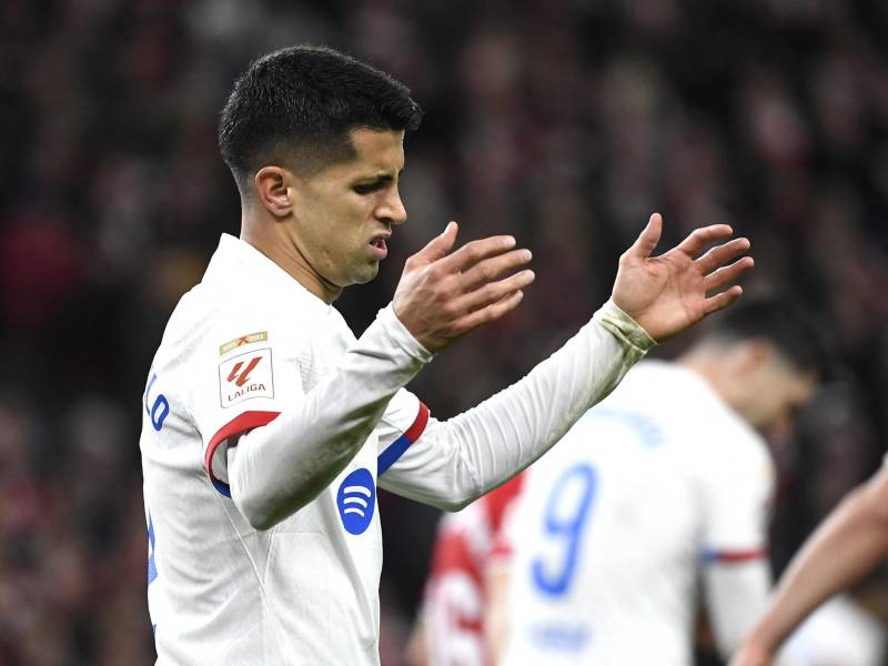 Sin goles culmina el partido entre el Athletic y el Barcelona.