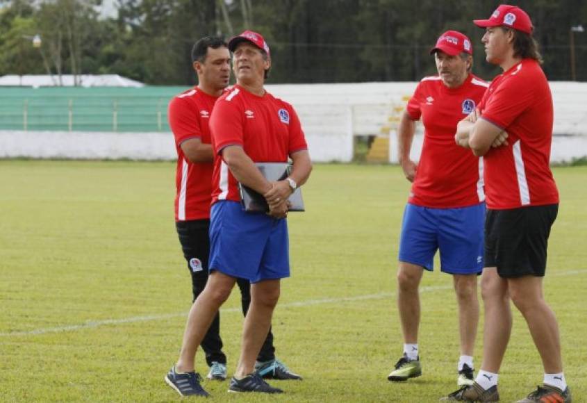 El Olimpia recibe al Herediano este jueves a partir de las 7:00pm en el estadio Nacional de Tegucigalpa. El choque deportivo lo podrás ver solamente por Tigo Sports.