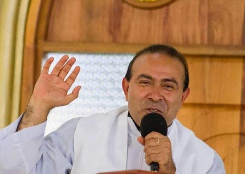 Policía de Nicaragua libera a sacerdote que estaba bajo investigación hace 4 meses