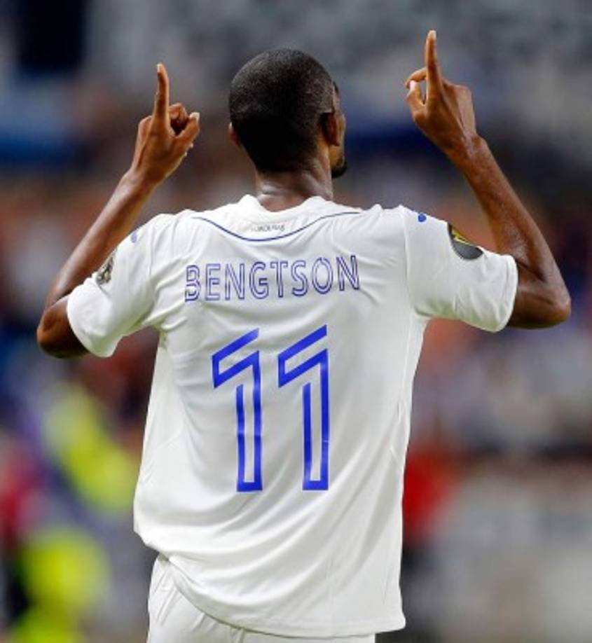 Jerry Bengtson volvió a marcar en una Copa Oro 10 años, 1 mes y 2 días después. Su último gol fue en la edición de 2011.