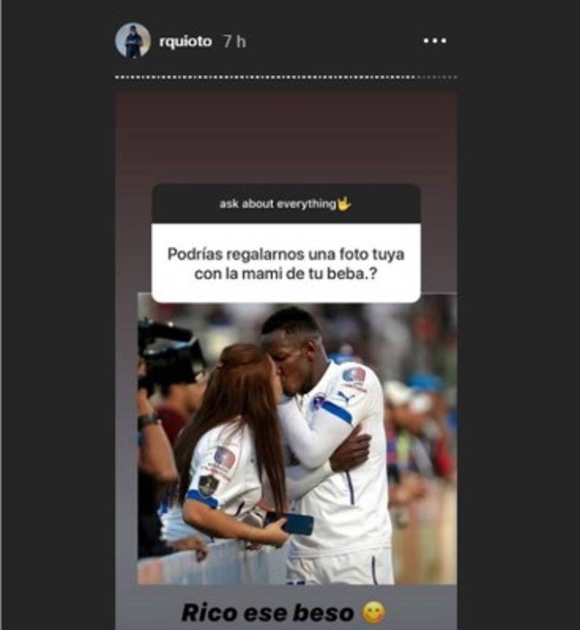 Romell Quioto publicó esta imagen en su storie de Instagram durante una charla con sus seguidores, uno le pidió una foto en la que saliera con su ex así fue la respuesta del exfutbolisra y escribió 'rico ese beso'.
