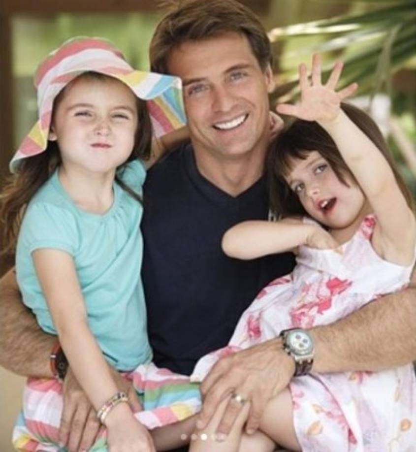 Tras su nacimiento, Mía -La primera hija entre Juan y Maki- tuvo que ser hospitalizada durante 10 días, ya que los doctores descubrieron que padecía un extraña condición física.