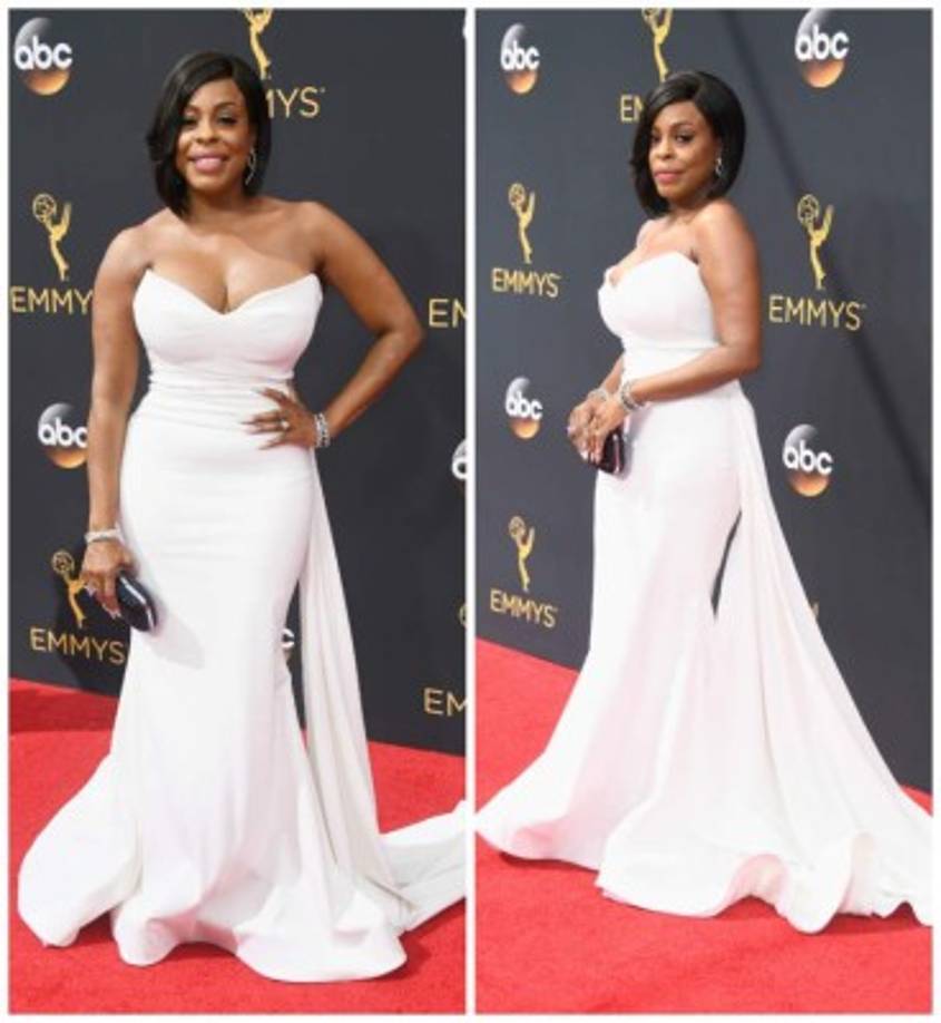 Niecy Nash en la alfombra de los premios Emmy 2016.