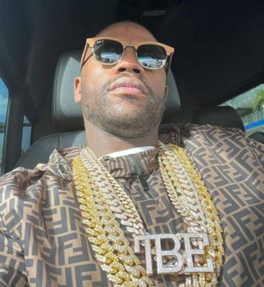 Floyd Mayweather es uno de los pugilistas más polémicos gracias a sus negocios y forma de vida, misma que está llena de excentricidades y mucho dinero. En esta ocasión no ha sido la excepción. Foto Instagram Floyd Mayweather.