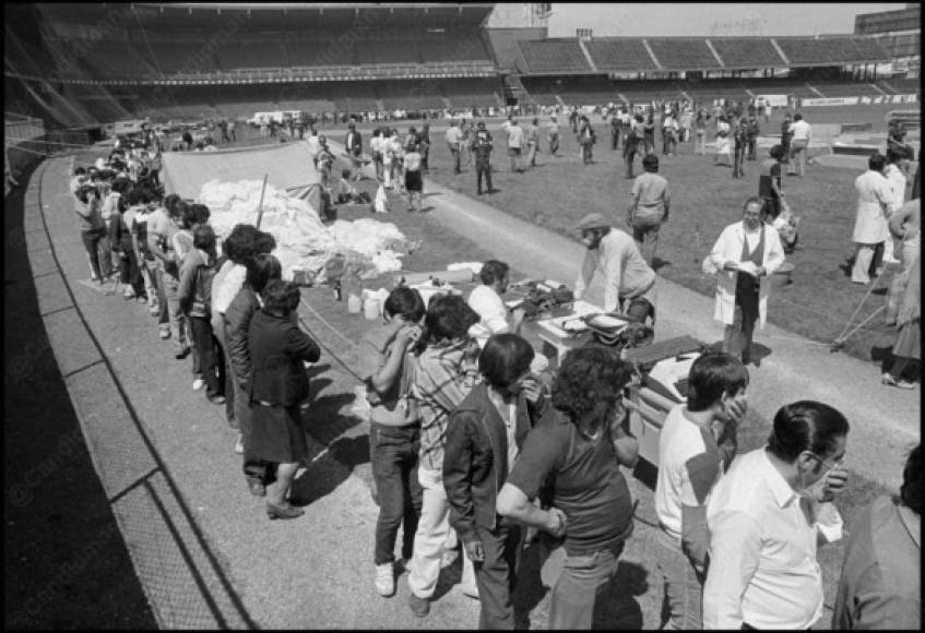 El estadio de beisbol del Seguro Social (hoy Parque Delta) fue usado para acomodar cientos de cadáveres. Para retrasar su descomposición, se usó hielo.<br/>