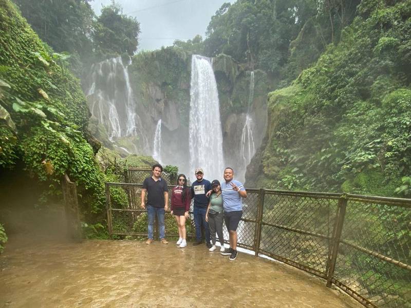 Las Cataratas de Pulhapanzak es uno de los sitios más atractivos de Honduras, ya que cuenta con hermosos paisajes naturales, rodeado de flora y fauna.