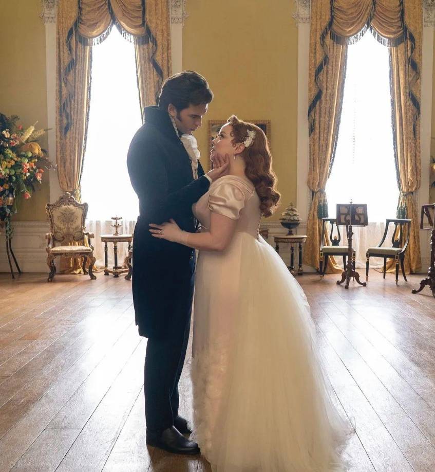 El estreno en Londres de la segunda parte de la tercera temporada de Bridgerton fue un evento lleno de glamur y emoción. Con las reacciones entusiastas de los protagonistas, los deslumbrantes estilismos y las escenas que ya están dando de qué hablar, esta temporada promete ser la más fascinante hasta ahora.