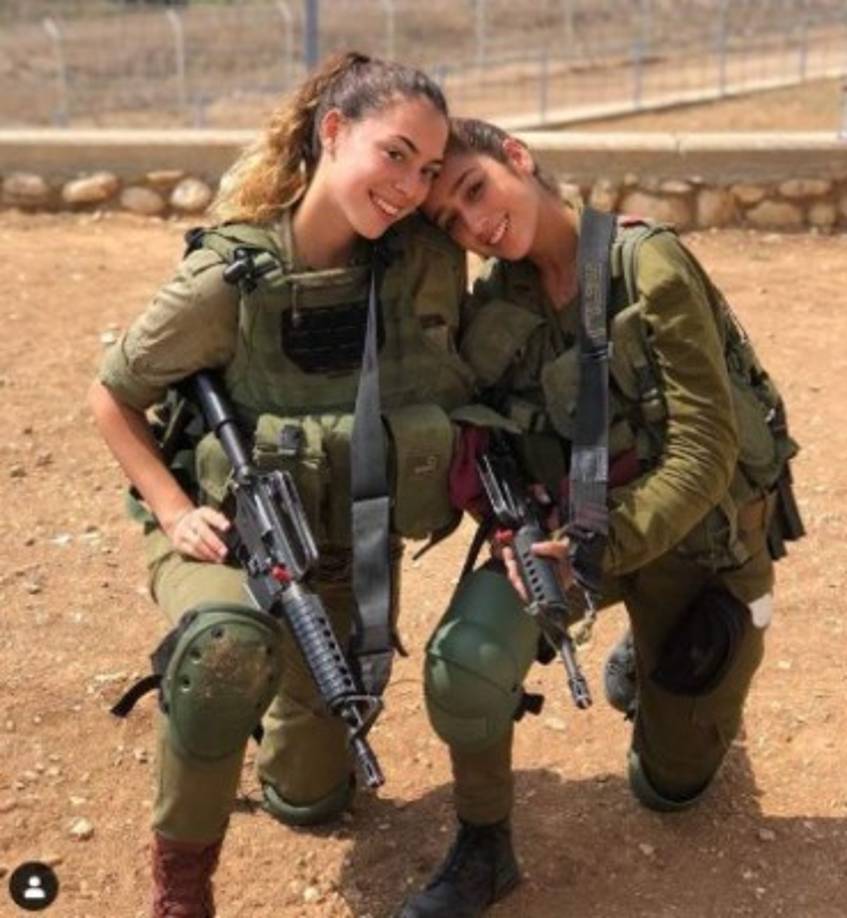 Las mujeres pueden elegir entre los cuerpos de combate , servicios de apoyo al combate, y en servicios nacionales.