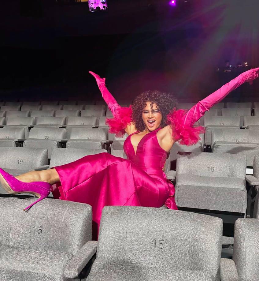 Cesia Sáenz durante una de sus presentaciones de teatro musical en la ciudad de México.