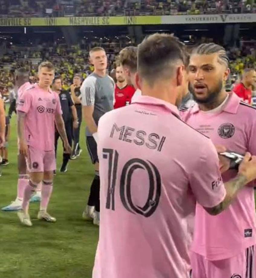 DeAndre Roselle Yedlin era el capitán del Inter Miami antes de la llegada de Messi y el astro argentino tuvo el increíble gesto de ir a buscarlo para darle la cinta de capitán.