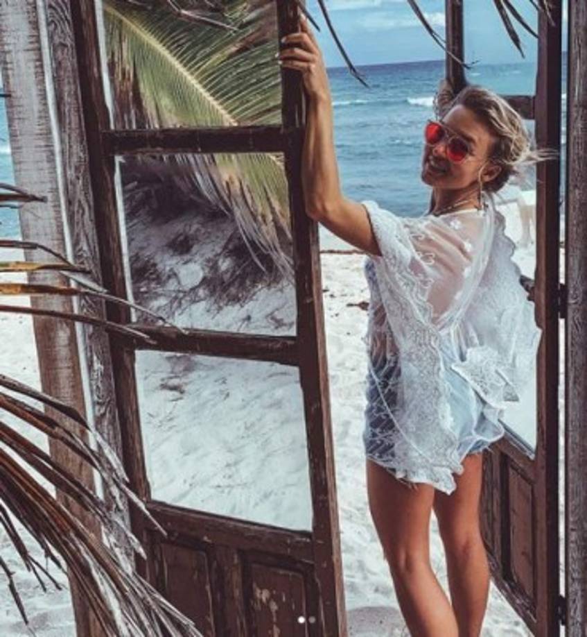 'Abre las ventanas, deja que entre el sol', escribió Boyer en su cuenta de instagram.