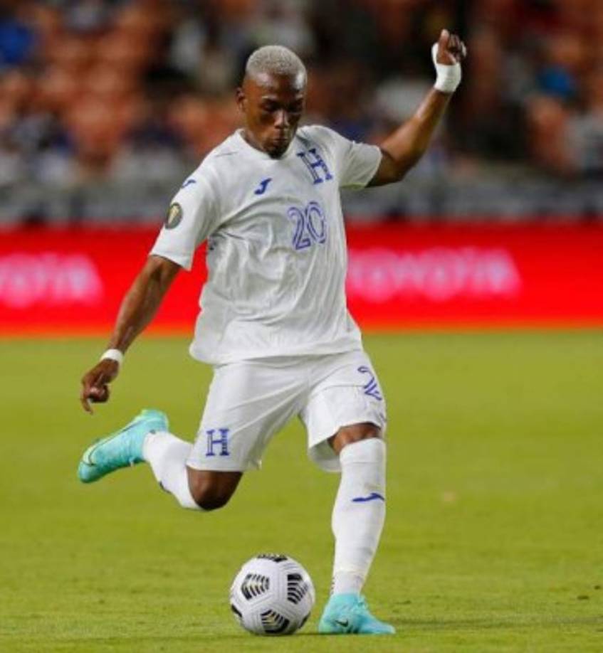 Deybi Flores: Estará en el centro del campo de la H. El jugador del Panetolikos FC de Grecia es garantía como contención.