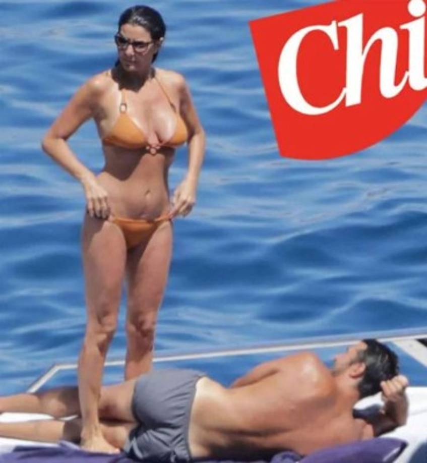 Todos los medios italianos se hicieron eco del 'verano caliente de Buffon en la Isola del Giglio', lo que provocó la ira del hombre de la entidad bianconera. El arquero decidió actuar e iniciar acciones legales contra la revista que tomó esas fotografías.