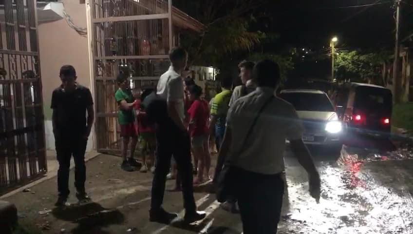 Escena del crimen en la que fue asesinada una madre y su hija resultó herida en Nueva Arcadia, Copán.