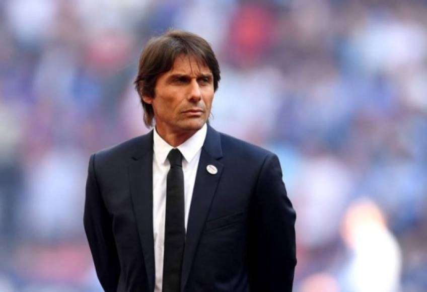 Antonio Conte: En Italia dan como un hecho la llegada del entrenador italiano al Inter de Milán para la próxima temporada. Todo indica que firmará por tres temporadas con el cuadro interista.