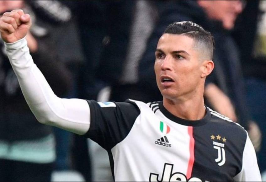 Cristiano Ronaldo (Italia)<br/>El 12 de marzo el jugador de la Juventus se puso en cuarentena después que su compañero de equipo Daniele Rugani fuera diagnosticado con Covid-19 el 11 de marzo.