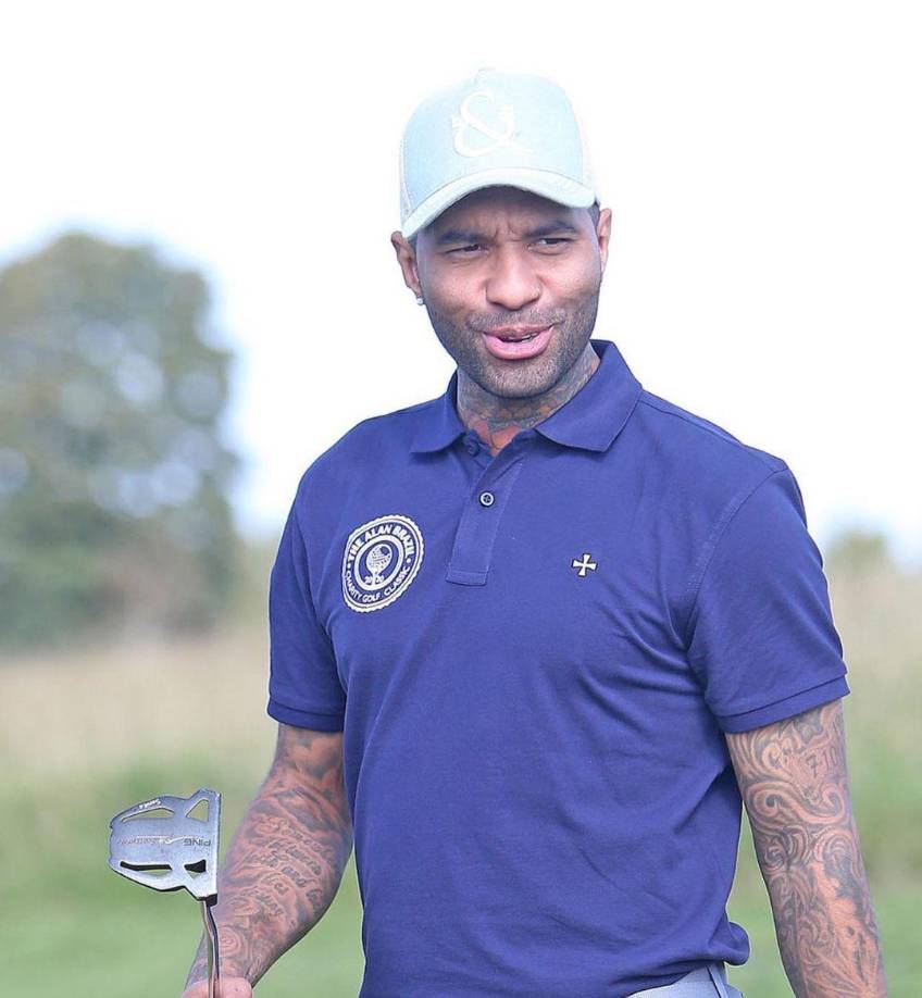  El fútbol ya no forma parte de su vida, y es que después de una larga carrera de casi 20 años y tras ganar más de 11 millones, ha acabado en quiebra, tal y como ha reconocido en una entrevista concedida en exclusiva a The Sun.