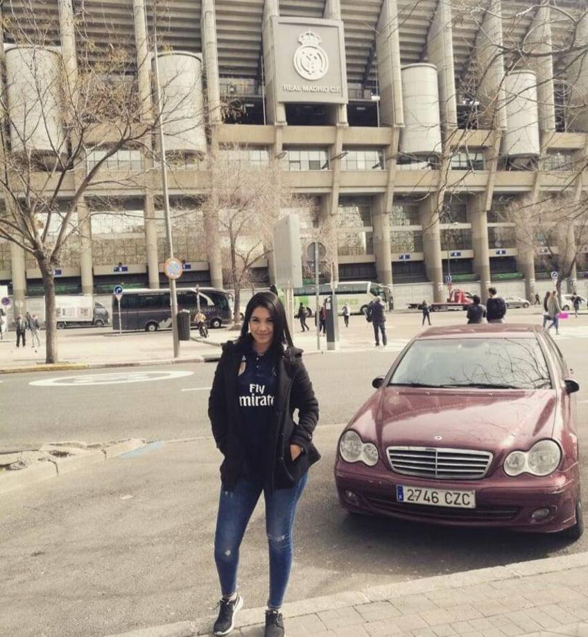 Gaby Liz: Hermosa periodista hondureña aficionada del Real Madrid.