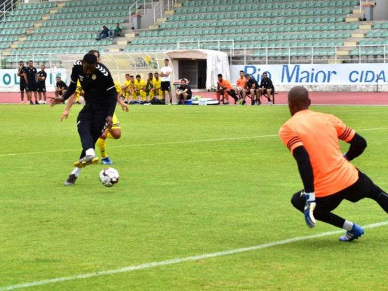 Bryan Róchez afirma que está enfocado en la pretemporada 2019-2020 con el Nacional, equipo que regresará a la segunda división de Portugal.