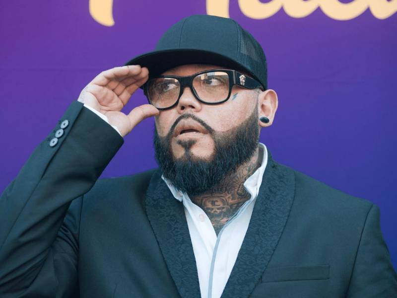 Abraham Isaac Quintanilla III, es un productor discográfico, compositor, y músico estadounidense.