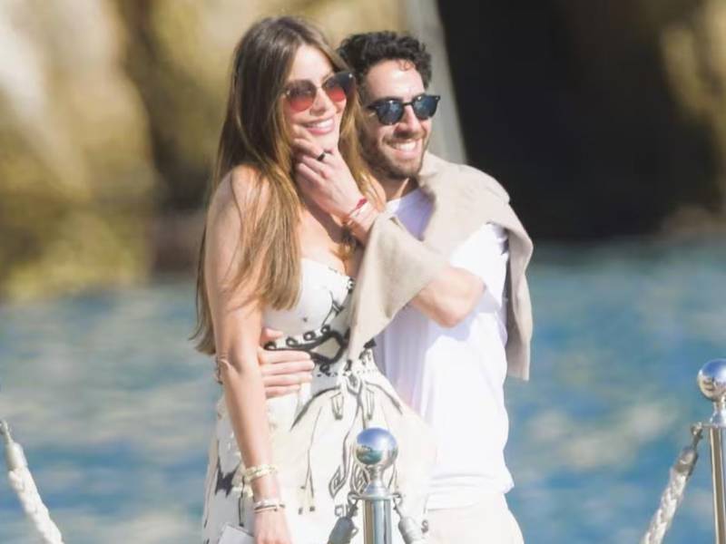 Sofía Vergara y Douglas Chabbott han sido captados varias ocasiones, pero no habían oficializado su amor.