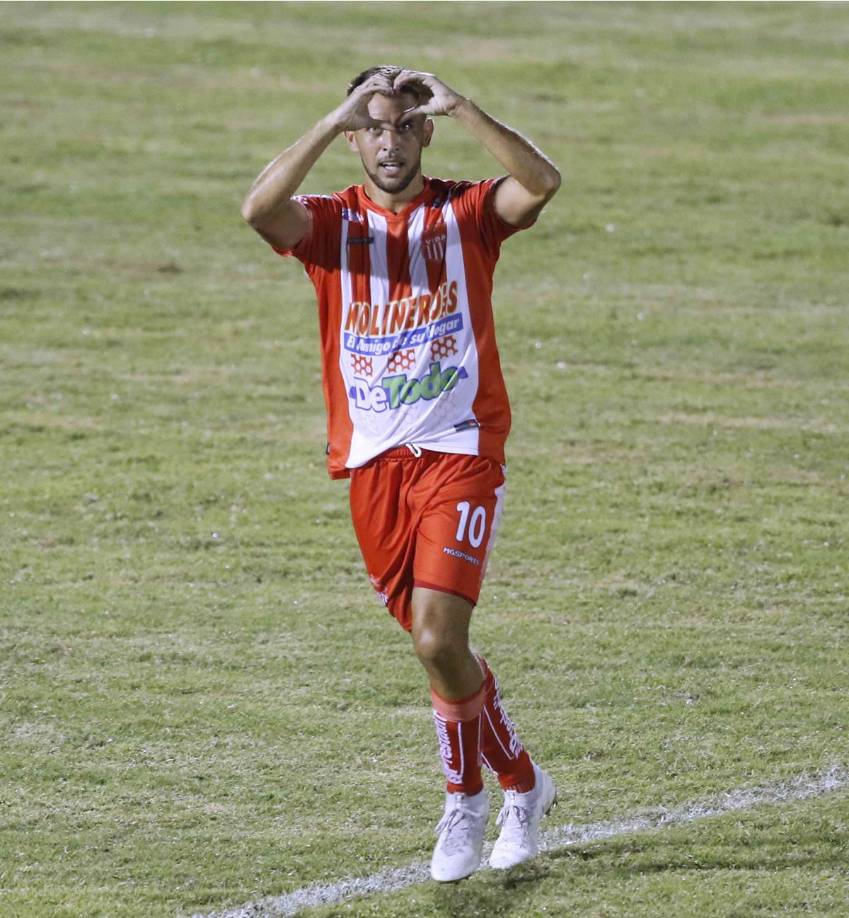 Guillermo Chavasco no siguió en el Vida después de un año irregular donde nunca tuvo la titularidad absoluta.