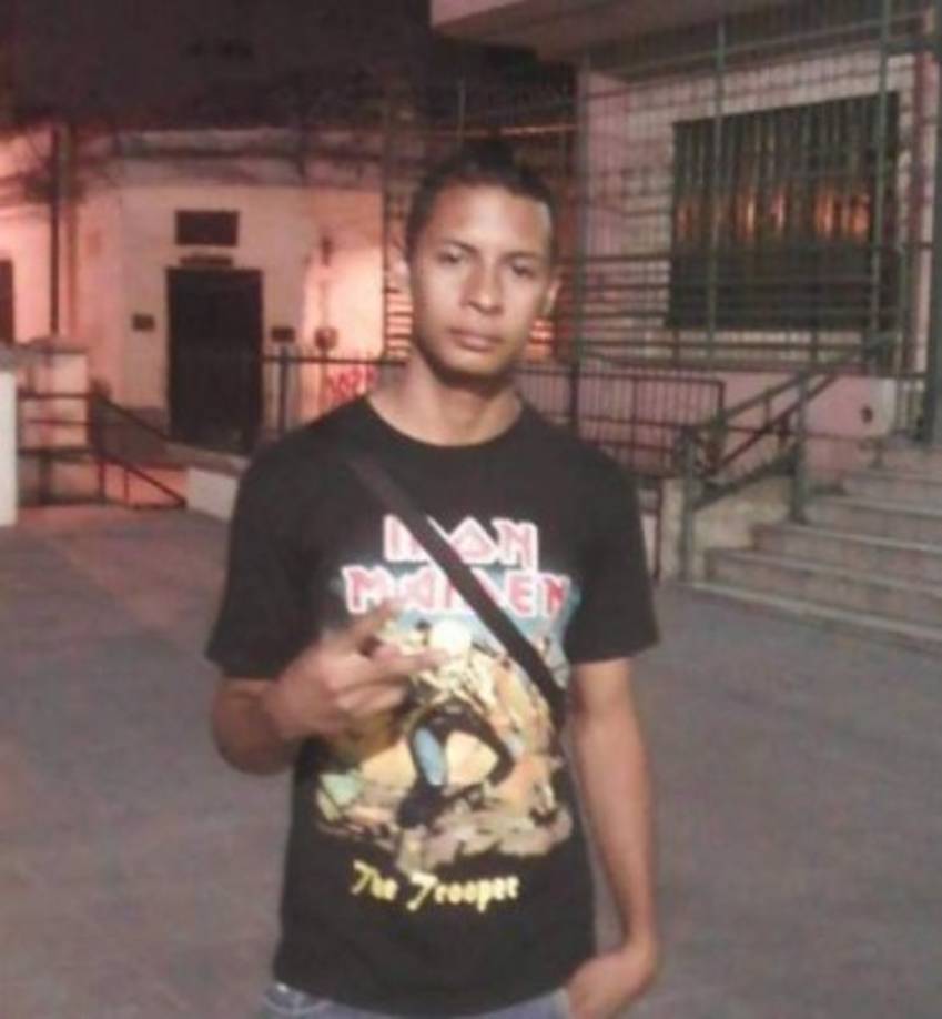 Jefferson Banegas era originario de Tegucigalpa y miembro activo de la barra Ultra Fiel. Tenía 24 años de edad.