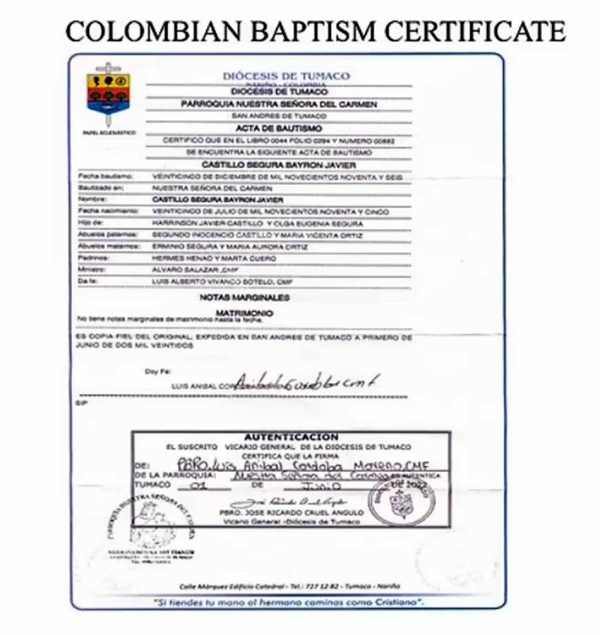 Una copia del documento que muestra el certificado de bautismo colombiano del futbolista.