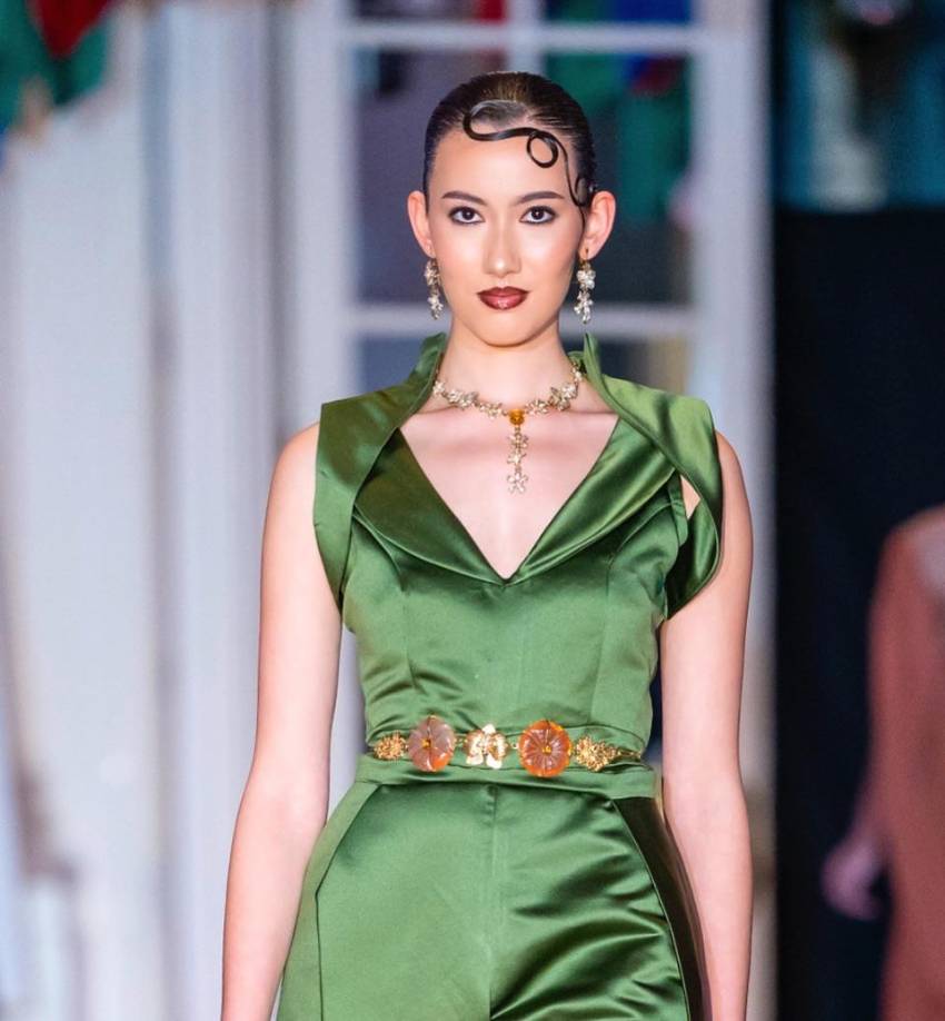 Tamara Press (España), Glenkora Comte (Ecuador), Annie Chajin (Panamá), Johanna Valdez (Italia), Lina Munetón (Colombia), Erick Bendana (Nicaragua), Raudi Isaac, Belkola Vásquez y Leonel Lirio (República Dominicana), y Alba Correa (Puerto Rico). Este año, la República Dominicana fue la nación destacada, con Giannina Azar y Yan Páez presentando sus más recientes colecciones. También se destacó la única hondureña presente, Jolibeth Sánchez con su colección de joyas.