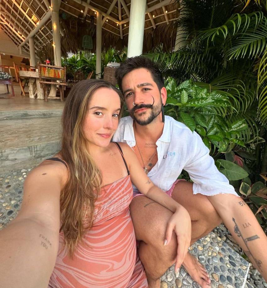 Desde la pandemia en el año 2020 donde lograron consolidarse como esposos, la pareja cautiva por la forma especial en que ambos se tratan y transmiten a sus seguidores denominados “La Tribu”.