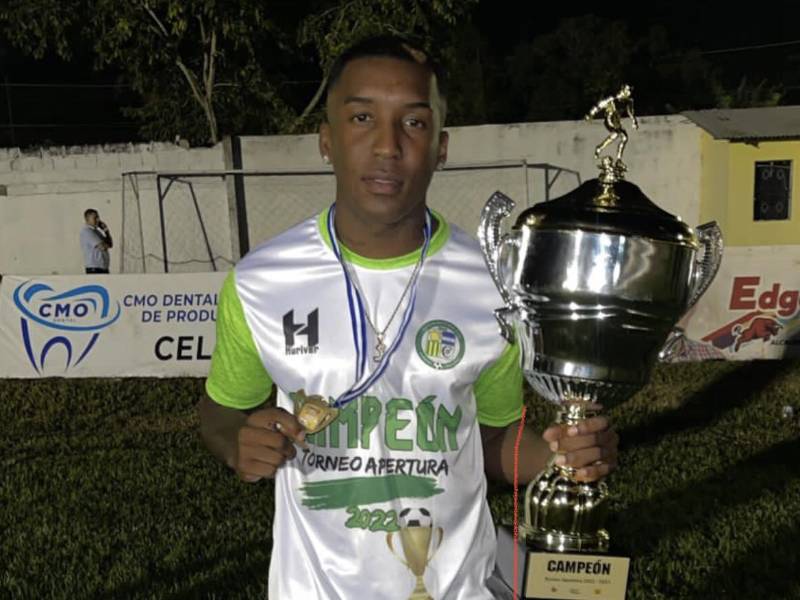 Suazo ha sido multicampeón en el fútbol catracho.