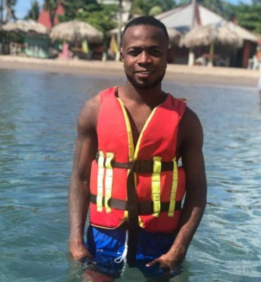 Gerson Chávez: El mediocampista del Real España se trasladó a Omoa.