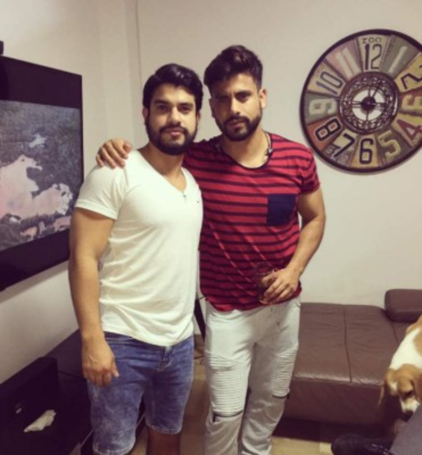 'A los que están leyendo o escuchando esto, ya llamaste a tu herman0? Ya lo abrazaste? Ya le dijiste cuanto lo amas? Ya lo perdonaste? Ya planeaste algo para este fin de semana? hazlo ahora! No pierdas un minuto, yo pido a gritos por volverlo a ver, volverlo abrazar decirlo que lo amo, decirle qué más hermano! te amo!, si todos me van a decir que igual me escucha pero no es lo mismo. Lo necesito físicamente!', añadió el joven.<br/>