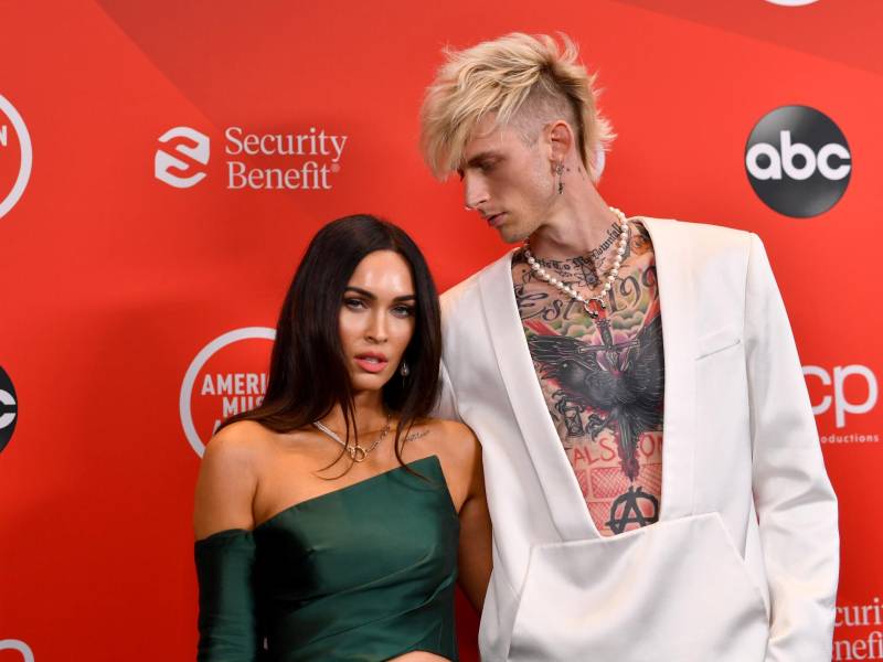 Megan Fox y Machine Gun Kelly en los premios American Music Awards.