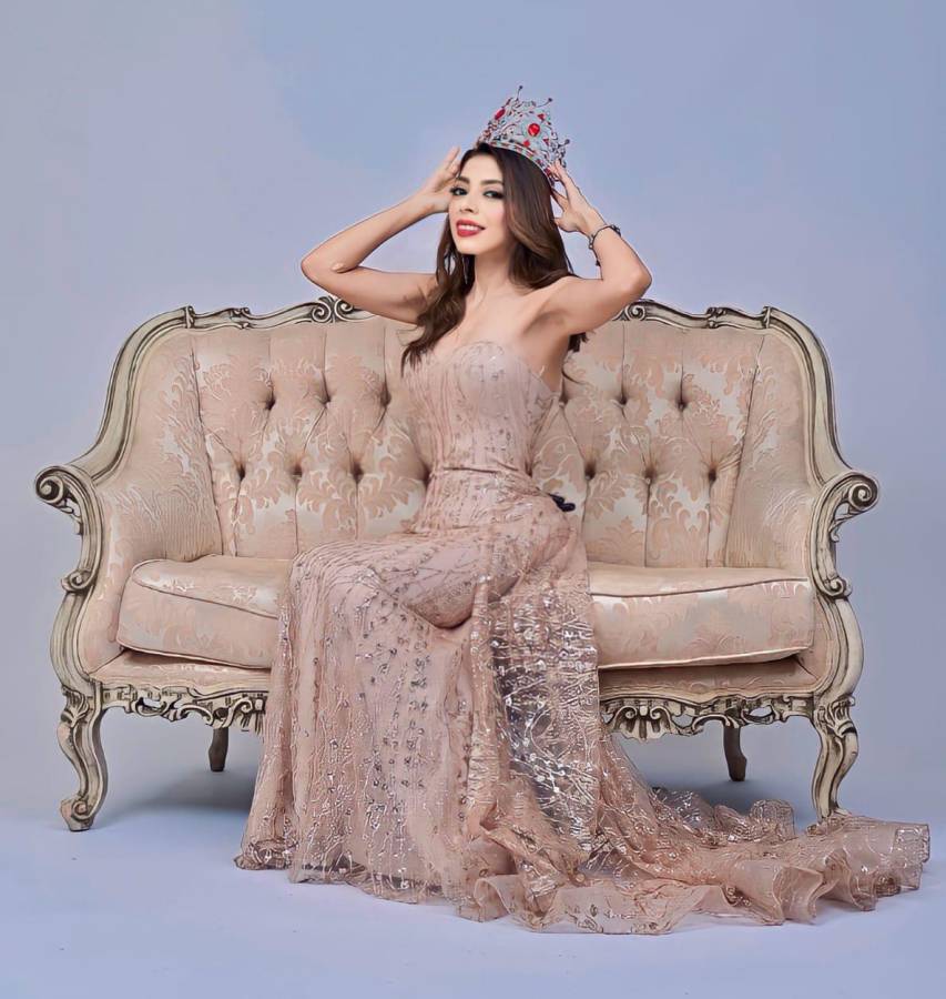 La hondureña Cintya Hernández ya está en Filipinas representando en el Mrs. Universe 2023