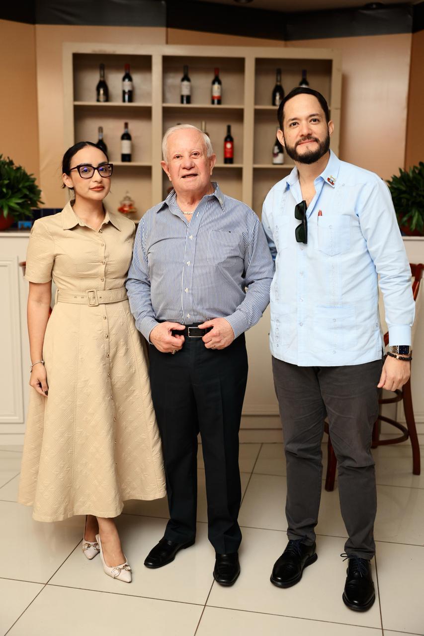 Una noche de cine, música y legado en honor a Roger D. Valladares