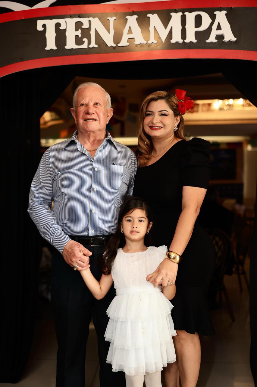 Una noche de cine, música y legado en honor a Roger D. Valladares