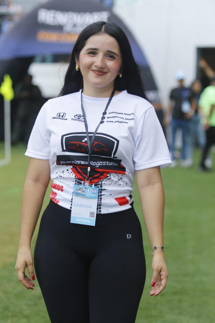 Milagro Flores se roba el show y se llevó susto; derroche de bellezas en SPS