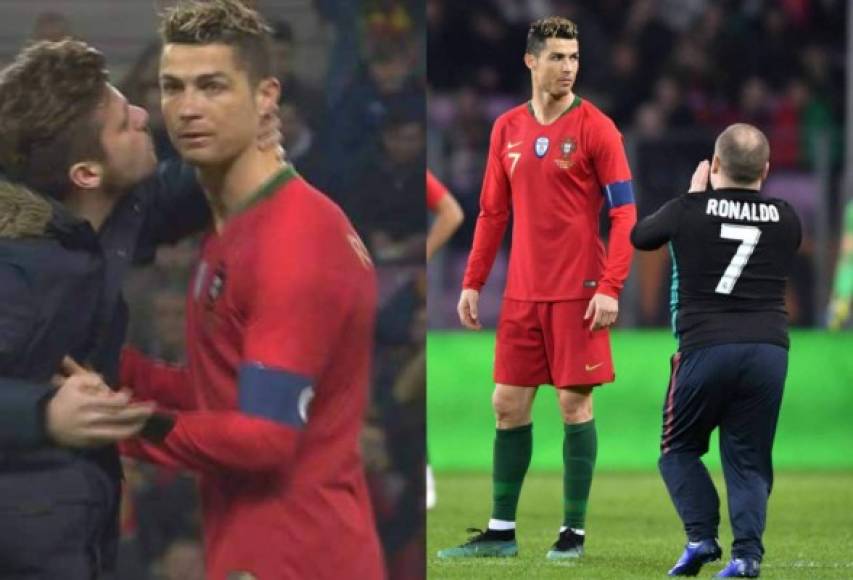 Durante la goleada de 3-0 que encajó Portugal ante Holanda, el crack luso Cristiano Ronaldo no pudo destacar pero algunos aficionados saltaron al campo para llevarse un recuerdo del atacante luso.