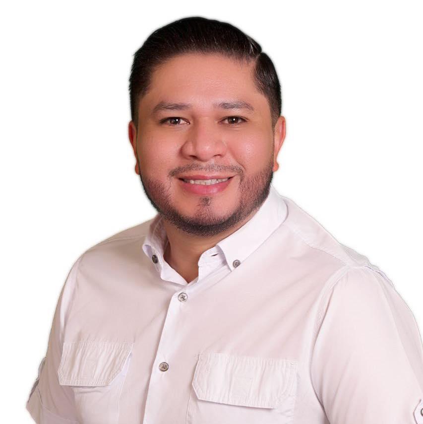 Eduardo Díaz asegura haber ganado alcaldía progreseña; Alexander lidera votación