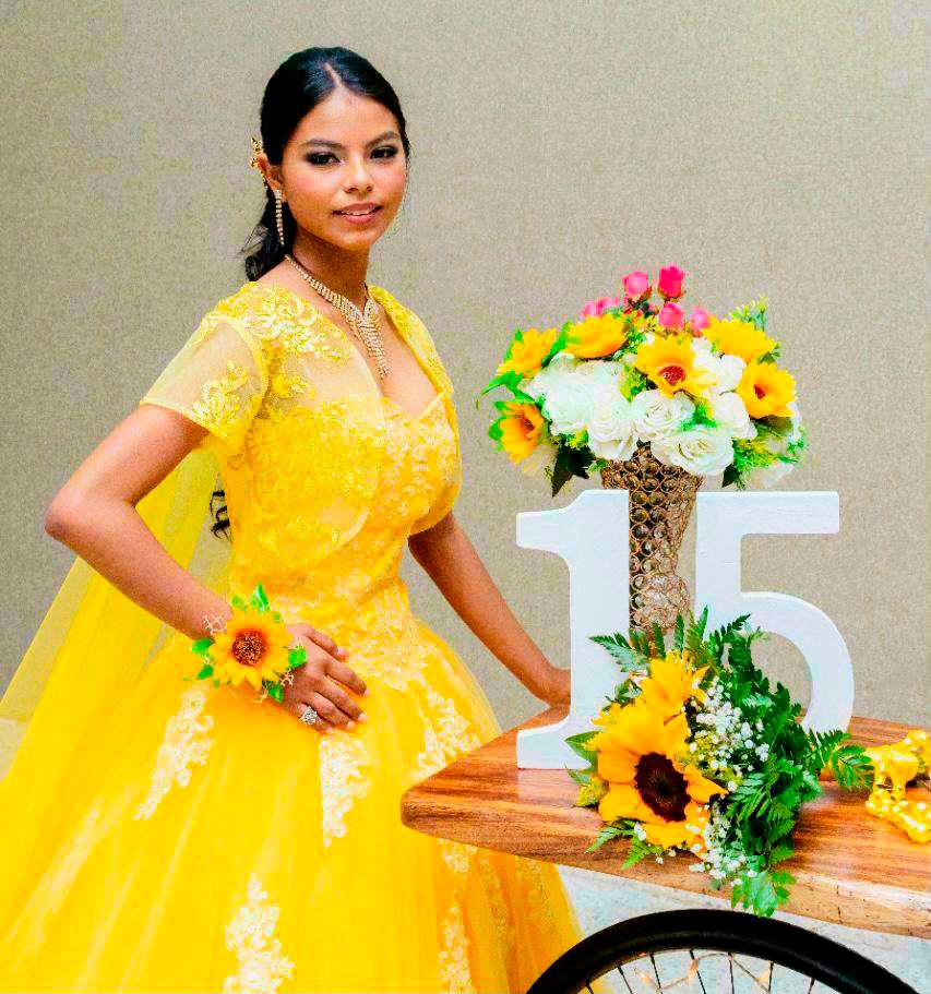 Noche de festejo por las 15 primaveras de Marilineth Rocío Torres