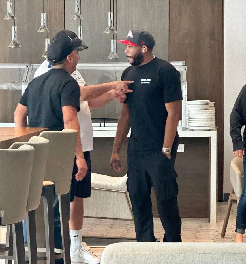 Wilson Palacios estuvo conversando con aficionados en el hotel de concentración de la Bicolor en Miami.
