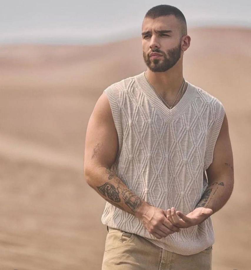 El artista Manuel Turizo, es uno de los rostros más jóvenes y apuestos de la industria musical de Colombia, a su corta edad cuenta con varios hits musicales y cuatro álbumes musicales. También es seguido por miles de fanáticos en el mundo que siguen su trayectoria musical.