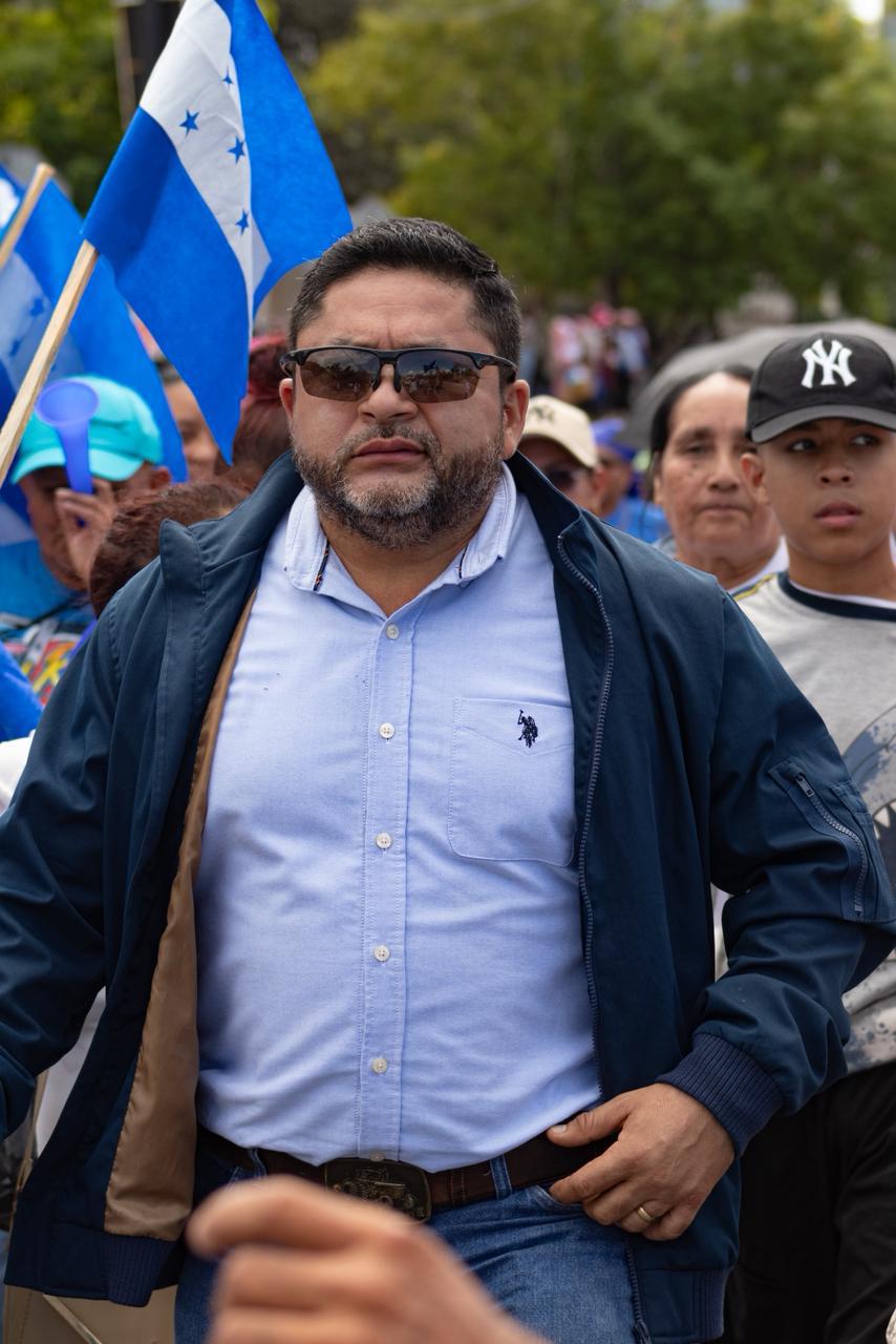 Alcalde dio como ganador a liberal en público, pero quien va ganando es nacionalista