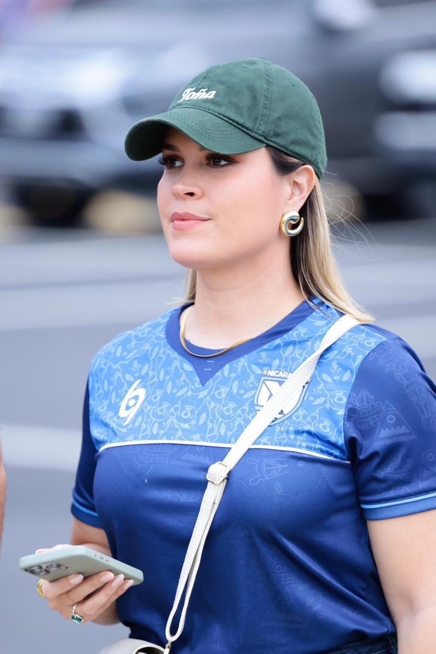 Figuras presentes en el Nicaragua-Honduras, bellezas y catrachos sorprenden