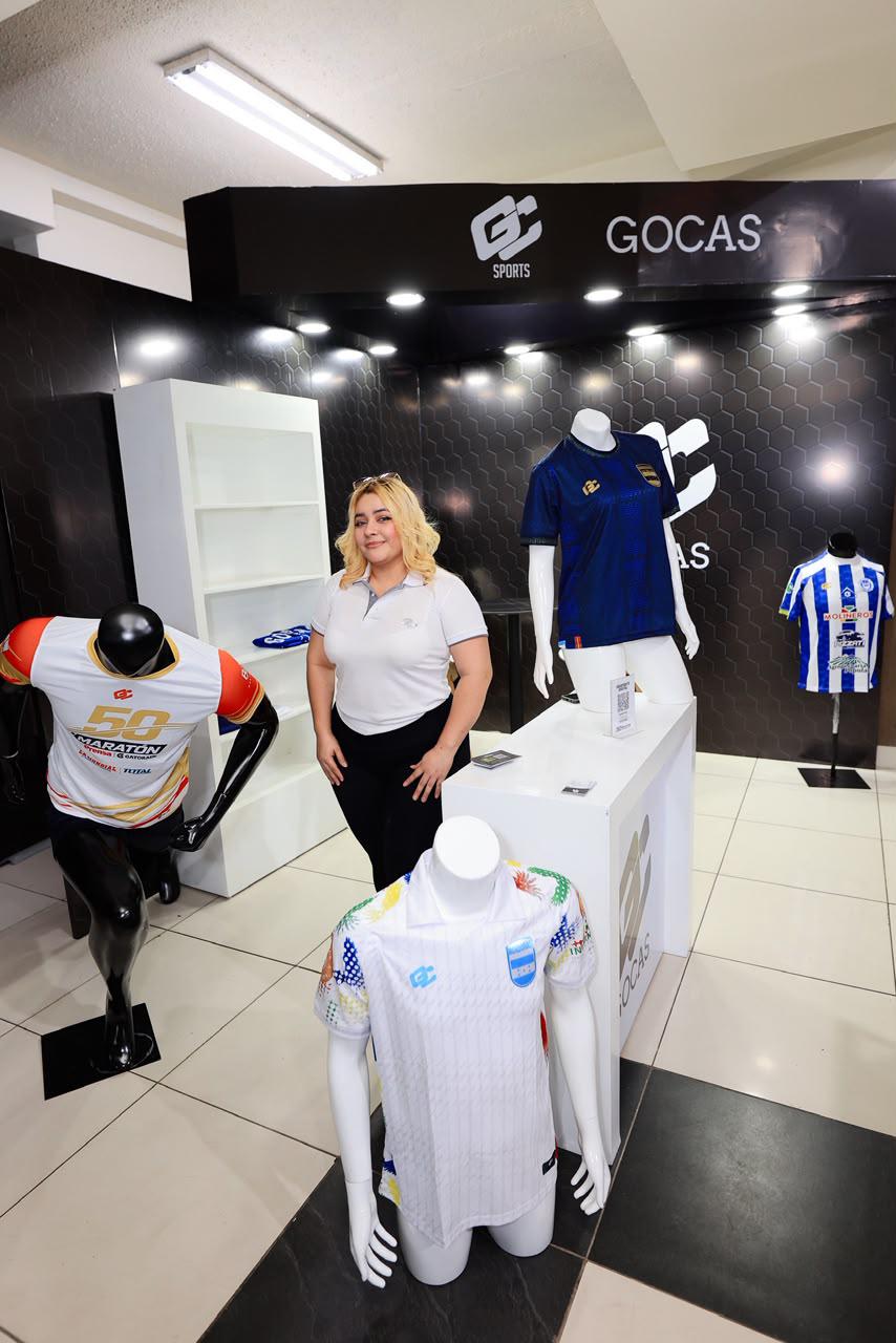 Largas filas, fervor y sorpresas en entrega de kits para Maratón La Prensa